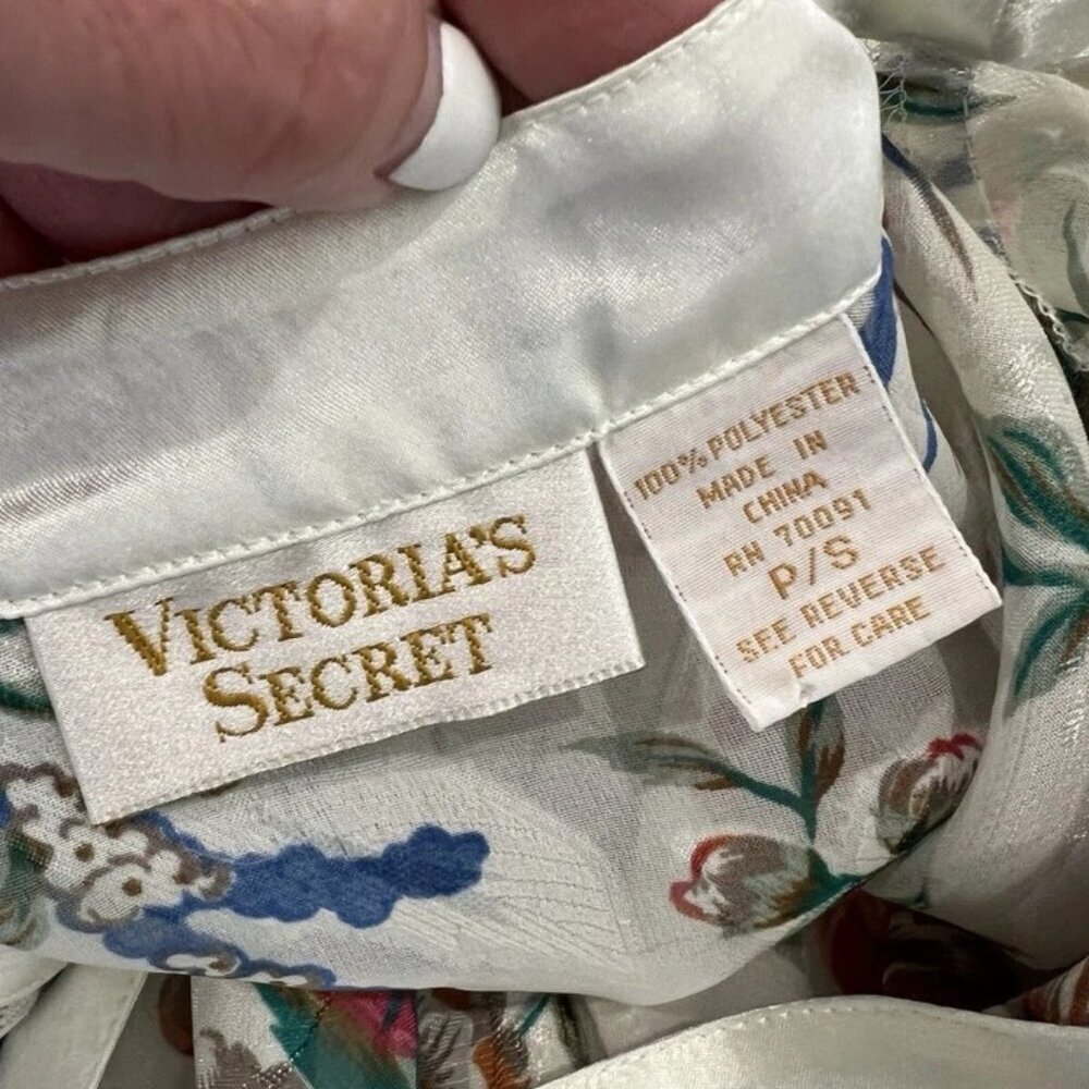 Victoria's Secret Vintage 90s Long Sleeve Dark Floral Opaque Kimono Robe Small - Picture 3 of 7